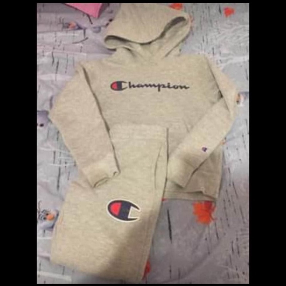 CHAMPION SWEATSUIT